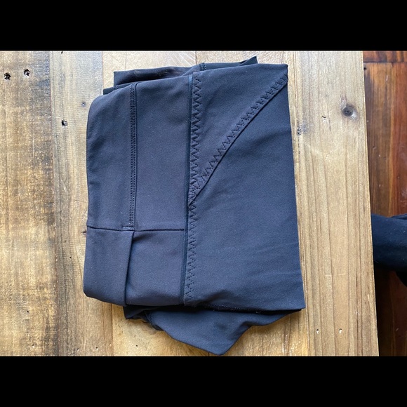 Lululemon mesh crops - 6 - Picture 3 of 10